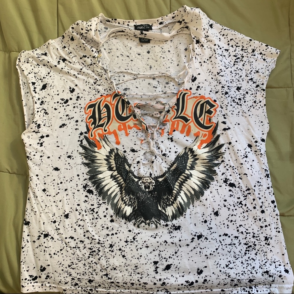 DISTRESSED RUE 21 T SHIRT - Picture 2 of 3